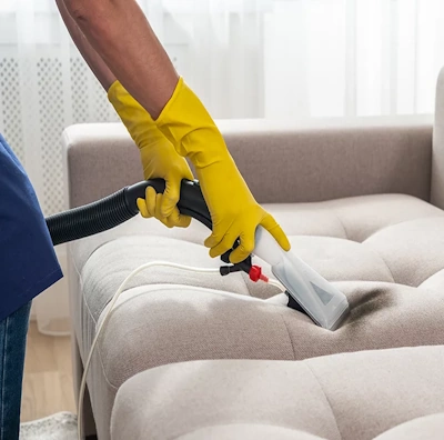 تعقيم الكنب بالبخار